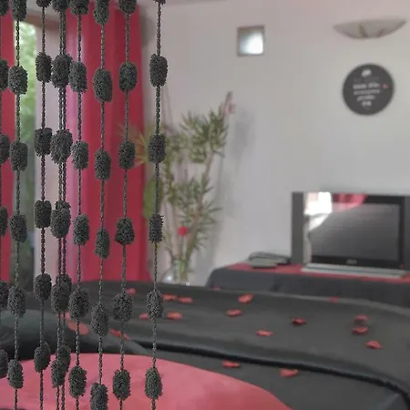 Le Messuguet Bed & Breakfast *